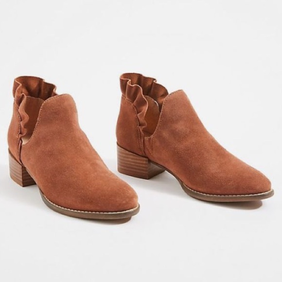 seychelles ruffled ankle booties